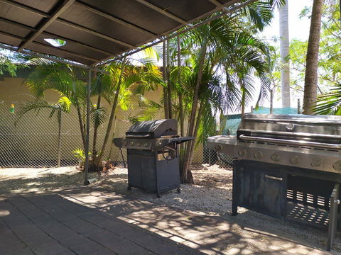 Palm Court Backpackers - Foster Accommodation 2