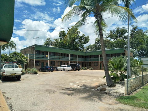 Palm Court Backpackers - Foster Accommodation 0