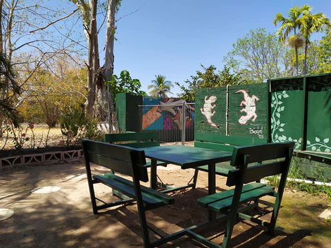 Palm Court Backpackers - Foster Accommodation 1
