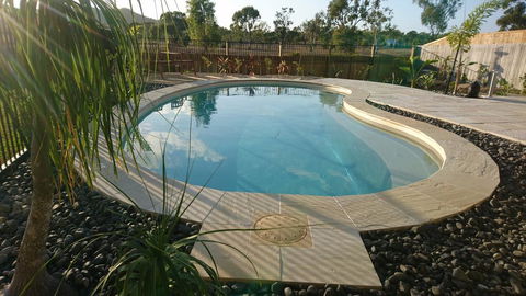 Palm Lakeside Holiday Home - Bowen, Whitsundays, Queensland - Foster Accommodation 3