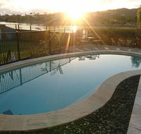 Palm Lakeside Holiday Home - Bowen Whitsundays Queensland - Foster Accommodation