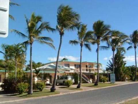 Palm View Holiday Apartments - Foster Accommodation 0
