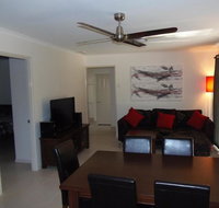 Palmgrove 2 - Rainbow Beach Pet Friendly Fully Fenced Air Conditioned Five Minutes To Beach - Foster Accommodation