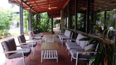Paraway Motel - Foster Accommodation 1