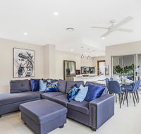Park Avenue Luxe Townhouse Brand New Sleeps 9 - Foster Accommodation