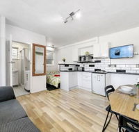 Park St Walk to the Beach - Foster Accommodation