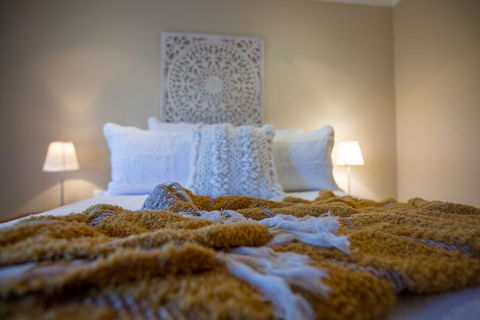 Paula's Place 8 Ti Tree Close Robe - Foster Accommodation 1