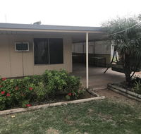 Peace and Quiet near the Beach - Foster Accommodation