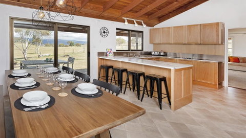 Peak View House - Foster Accommodation 0