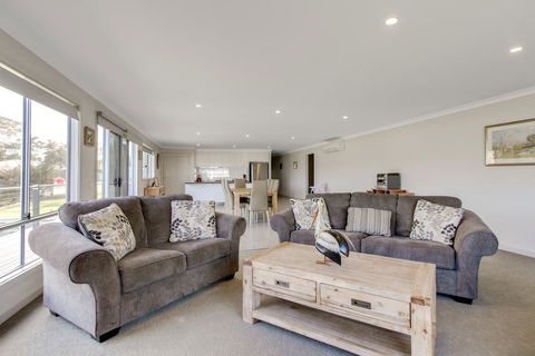 Pelican House - Foster Accommodation 1
