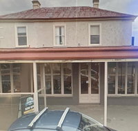 Pembroke Hotel - Foster Accommodation