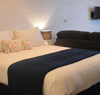 Penguin Seaside Motel - Foster Accommodation