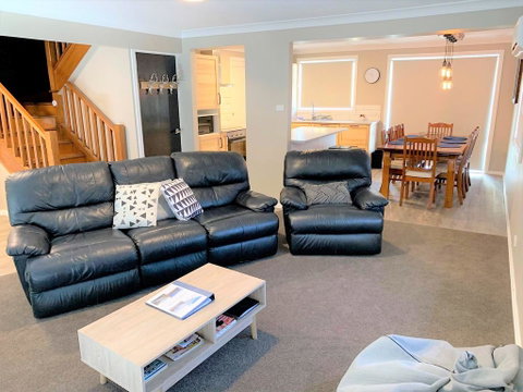 Petersdorf 2 - Jindabyne Townhouse - Foster Accommodation 1