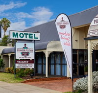 Pioneer Station Motor Inn - Foster Accommodation