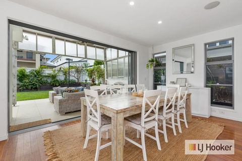 PIRIE BEACH House - Foster Accommodation 2
