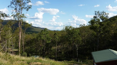 Pleasant Mountain Retreat - Foster Accommodation 0