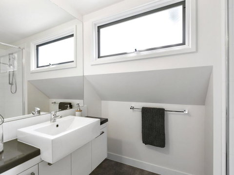 Point Roadknight Paradise Villa 6 - Foster Accommodation 3