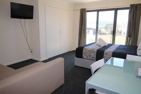 Poley Cow Studio - Foster Accommodation 3