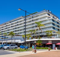 Port Pacific Resort - Foster Accommodation