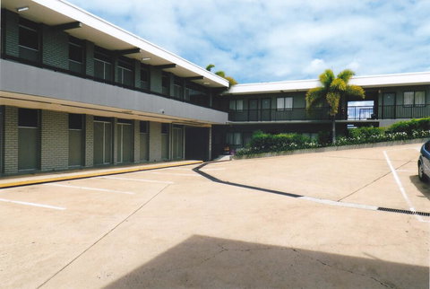 PRECINCT HOTEL GLADSTONE - Foster Accommodation 0