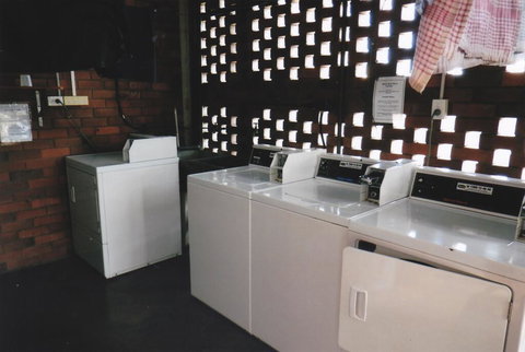 PRECINCT HOTEL GLADSTONE - Foster Accommodation 1