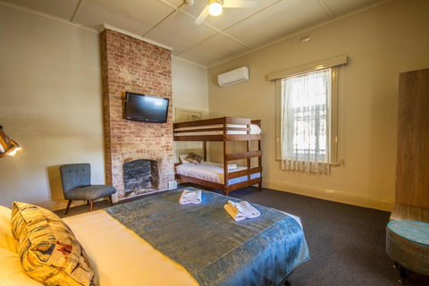 Pretoria Hotel - Foster Accommodation 2