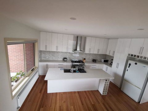 Private Luxury Bedroom - Foster Accommodation 1