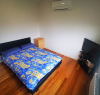 Private Luxury Bedroom - Foster Accommodation