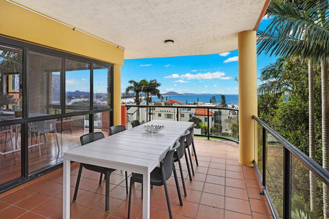 PRTFINO-THE ULTIMATE PENTHOUSE - Foster Accommodation 3