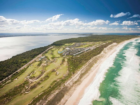 Pullman Magenta Shores Resort - Foster Accommodation 0