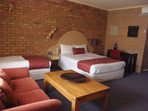Quality Inn Colonial - Foster Accommodation 3