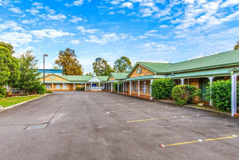 Quality Inn Penrith Sydney - Foster Accommodation 0