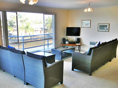 QUAYS 6 - Foster Accommodation 2