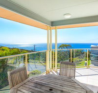 Rainbow Views - Rainbow Beach Stunning Ocean Views and a Swimming Pool - Foster Accommodation