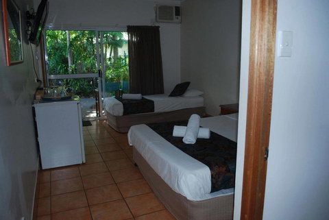 Rainforest Motel - Foster Accommodation 3