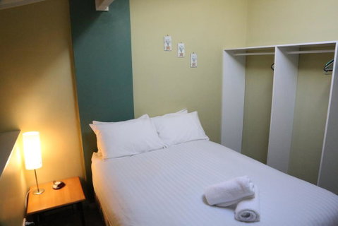 Razorback 8 - Foster Accommodation 1