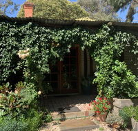 Red Hill Cottage - Foster Accommodation