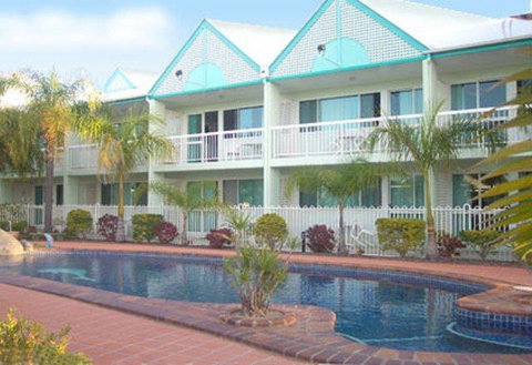 Reef Adventureland Motor Inn - Foster Accommodation 0