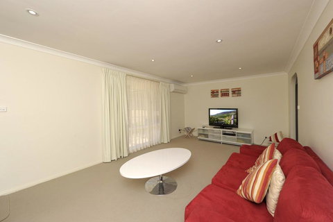 Reef Close, 1/2 - Foster Accommodation 3