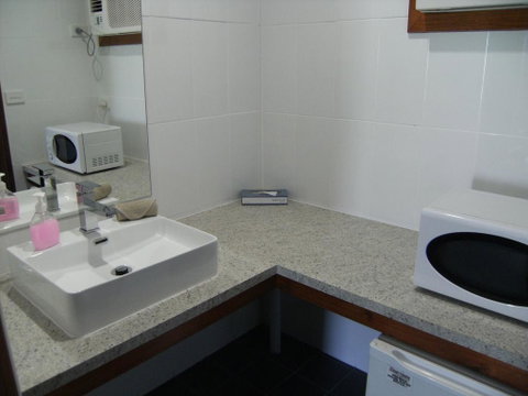 Regency Court Motel - Foster Accommodation 1