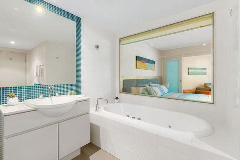 RESORT & SPA WITH PRIVATE PLUNGE POOL 7008/09 - Foster Accommodation 2