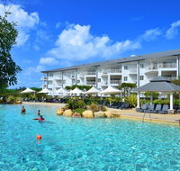 RESORT ON THE BEACH 2214/2215 - Foster Accommodation