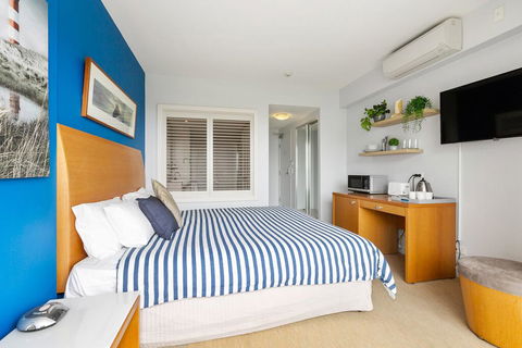 RESORT ON THE BEACH 5215 - OCEAN GLIMPSES - Foster Accommodation 2