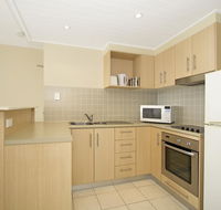 Resort on the Beach with Ocean Glimpses 5214-15 - Foster Accommodation