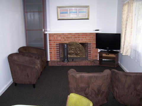 Restawile Motel - Foster Accommodation 3
