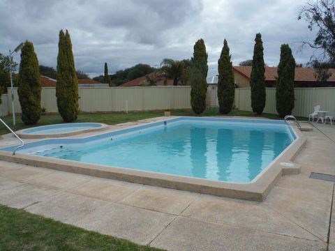 Restawile Motel - Foster Accommodation 0