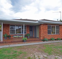 RetroRiverview - Foster Accommodation