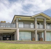 River Devine - Foster Accommodation