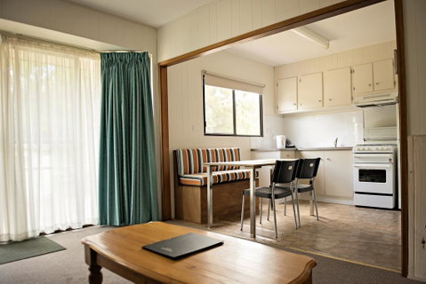 Rivergum Holiday Park - Foster Accommodation 3