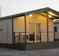 Riverside Cabin Park - Foster Accommodation